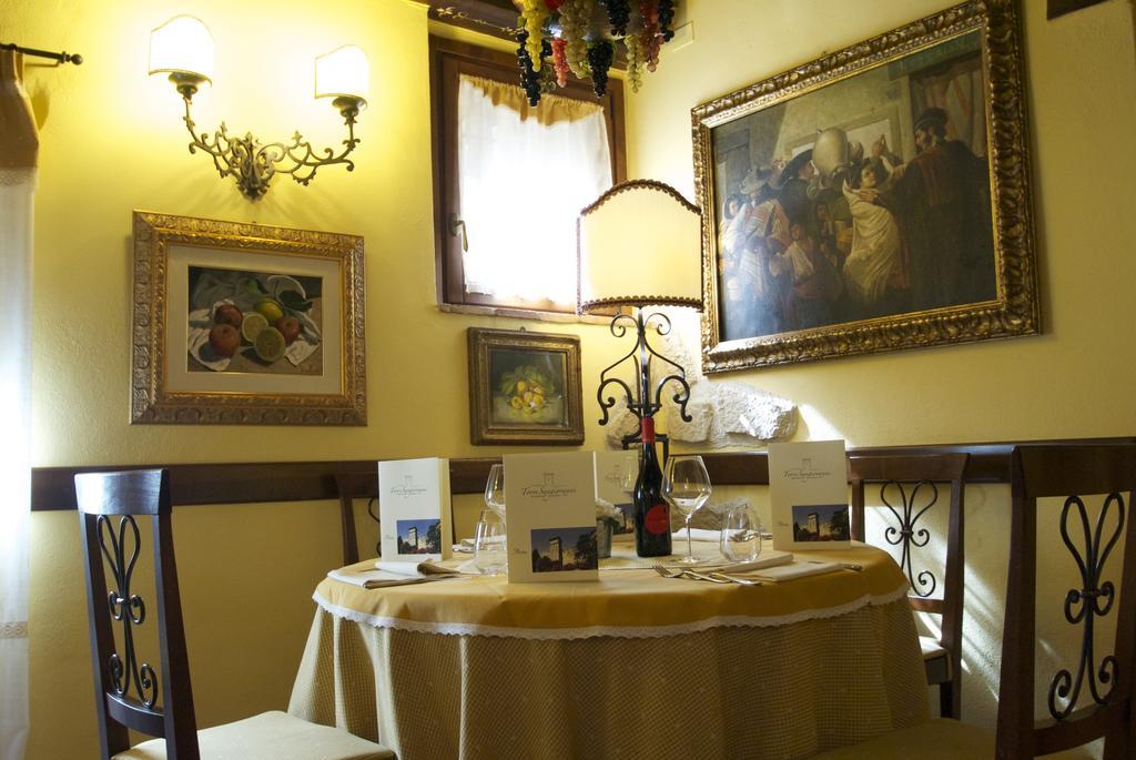 Torre Sangiovanni Albergo E Ristorante Da Rosary Todi Exterior foto