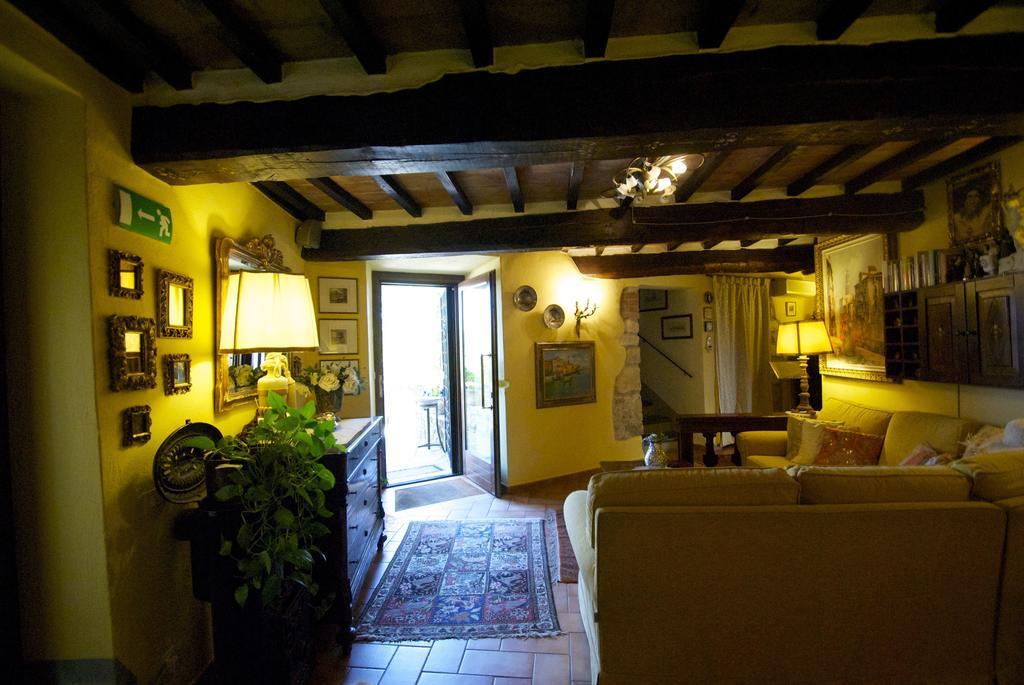 Torre Sangiovanni Albergo E Ristorante Da Rosary Todi Exterior foto