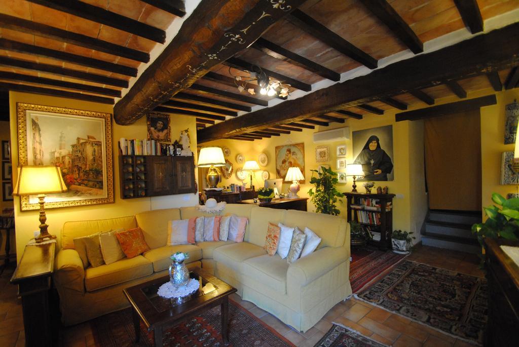 Torre Sangiovanni Albergo E Ristorante Da Rosary Todi Exterior foto