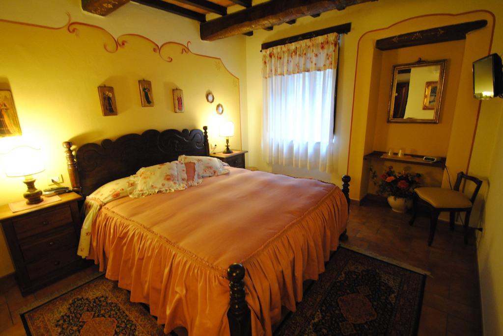 Torre Sangiovanni Albergo E Ristorante Da Rosary Todi Exterior foto